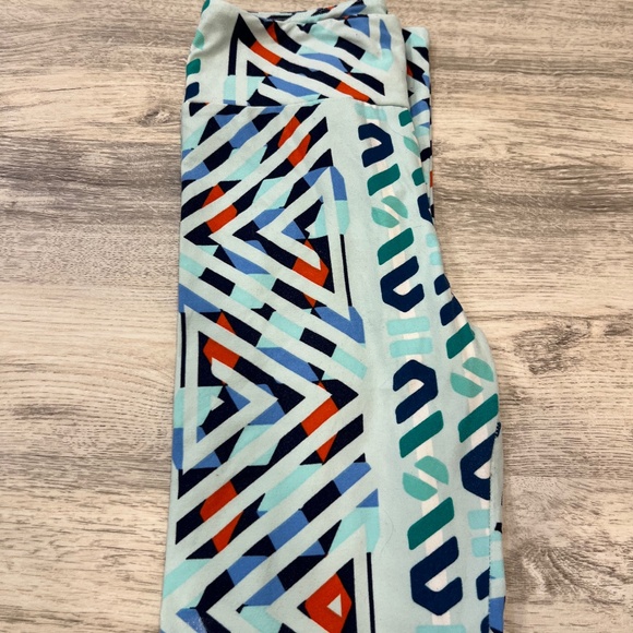 LulaRoe Leggings - Picture 1 of 3